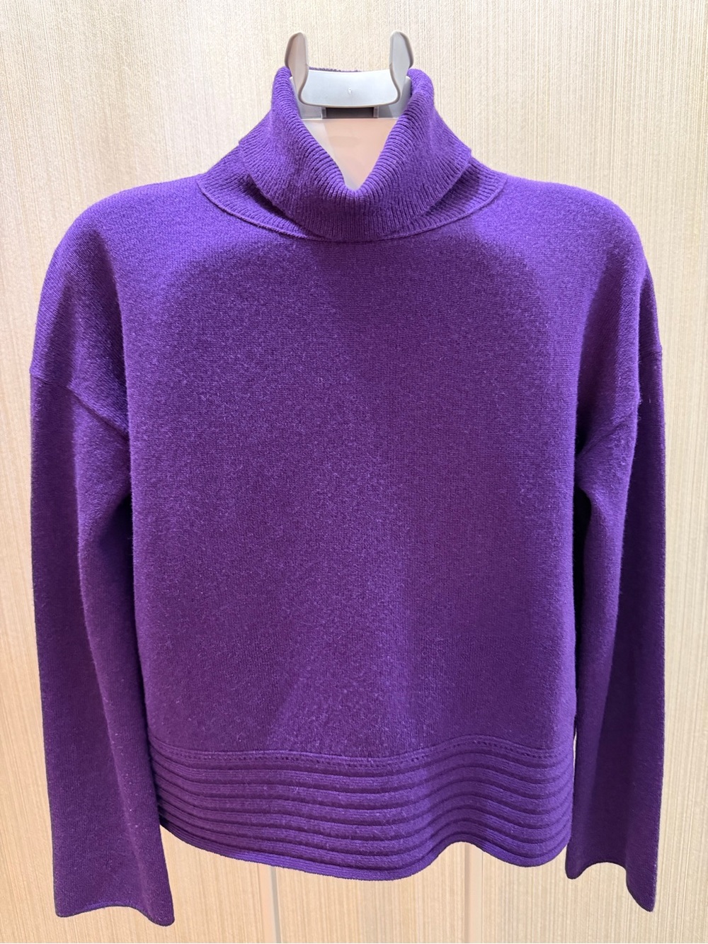 INHABIT 100% Cashmere Purple Turtleneck Sweater Size S